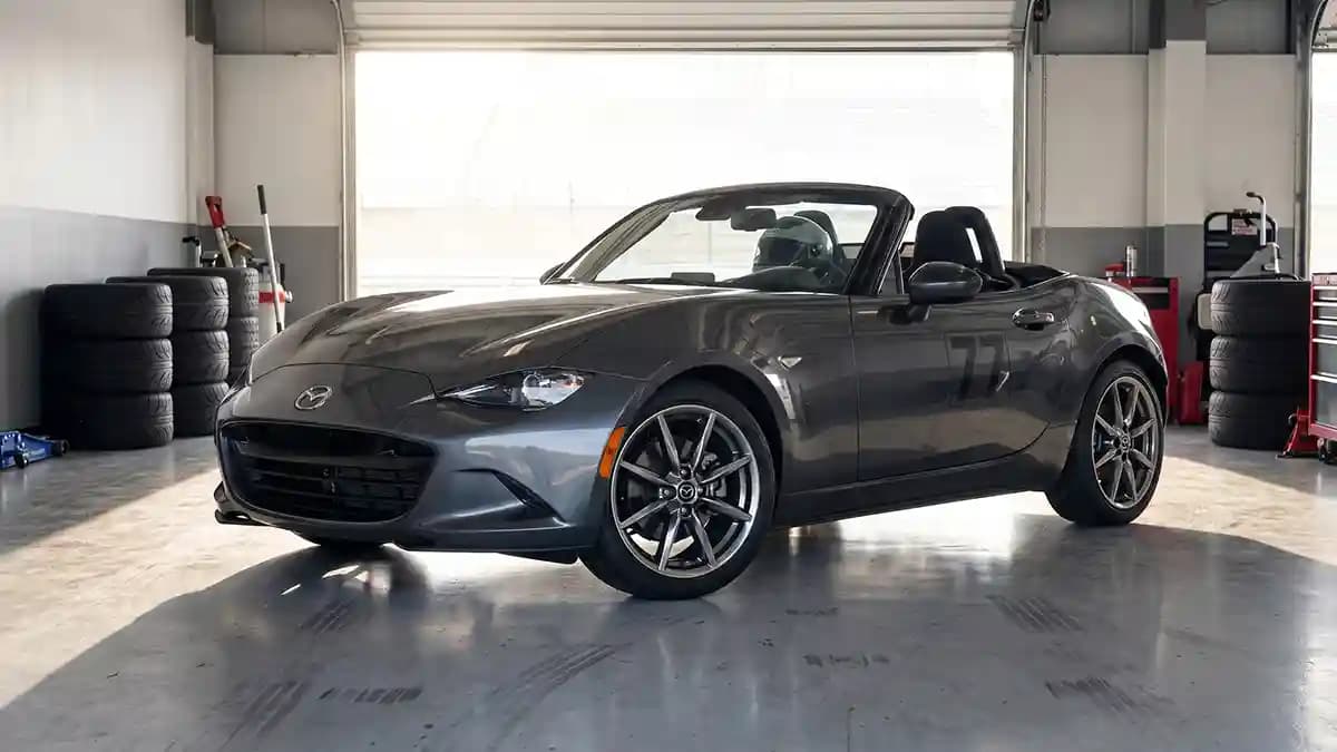 Best Mazda MX5 Center Caps for Miata Track Days