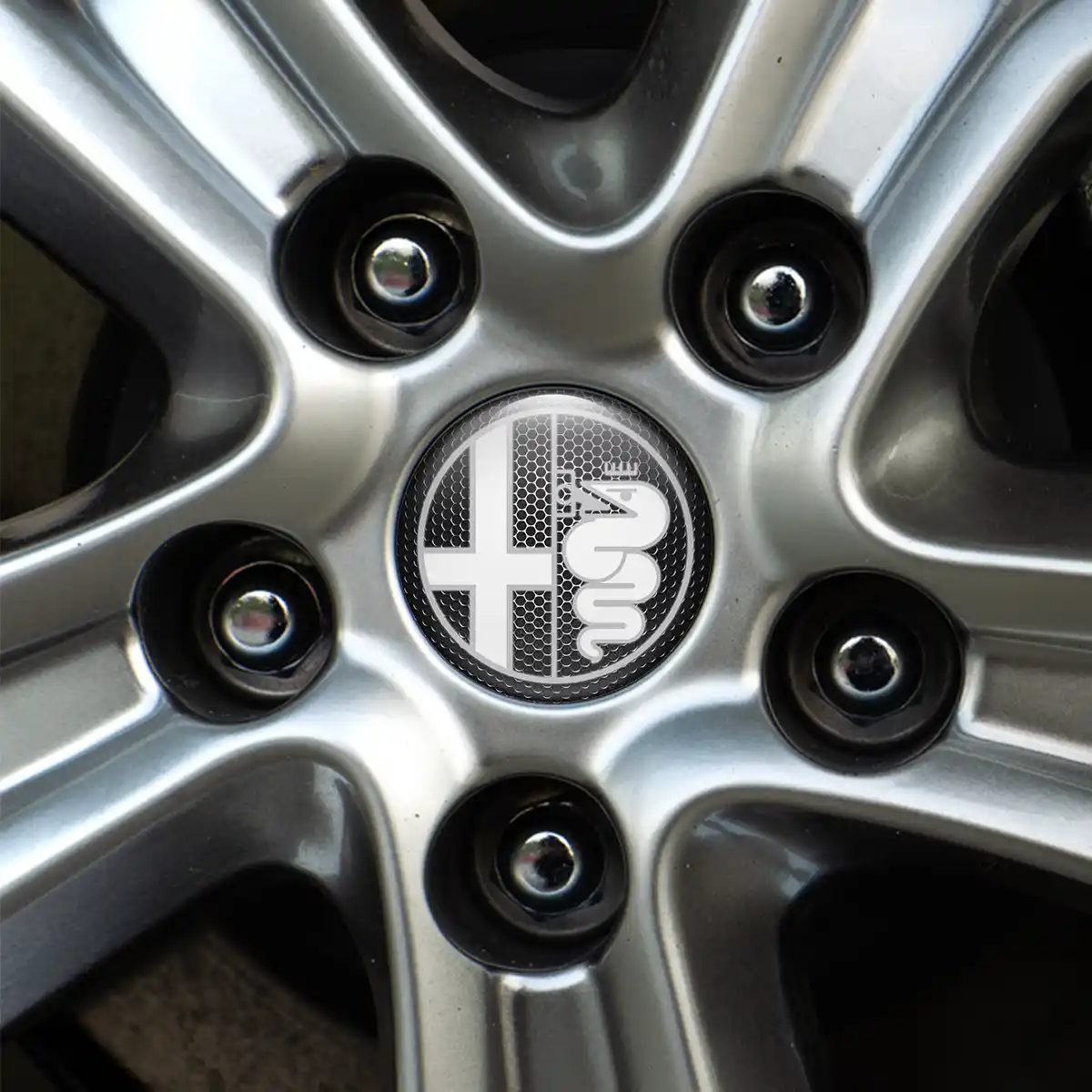Alfa Romeo Emblem Center Hup Cap Luxury Edition