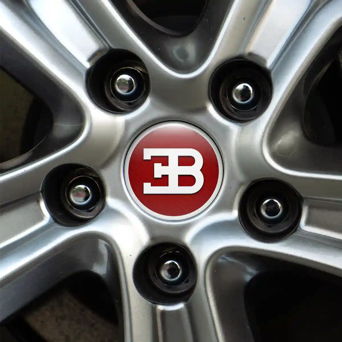 Bugatti Emblem Center Hup Cap Stylish Design