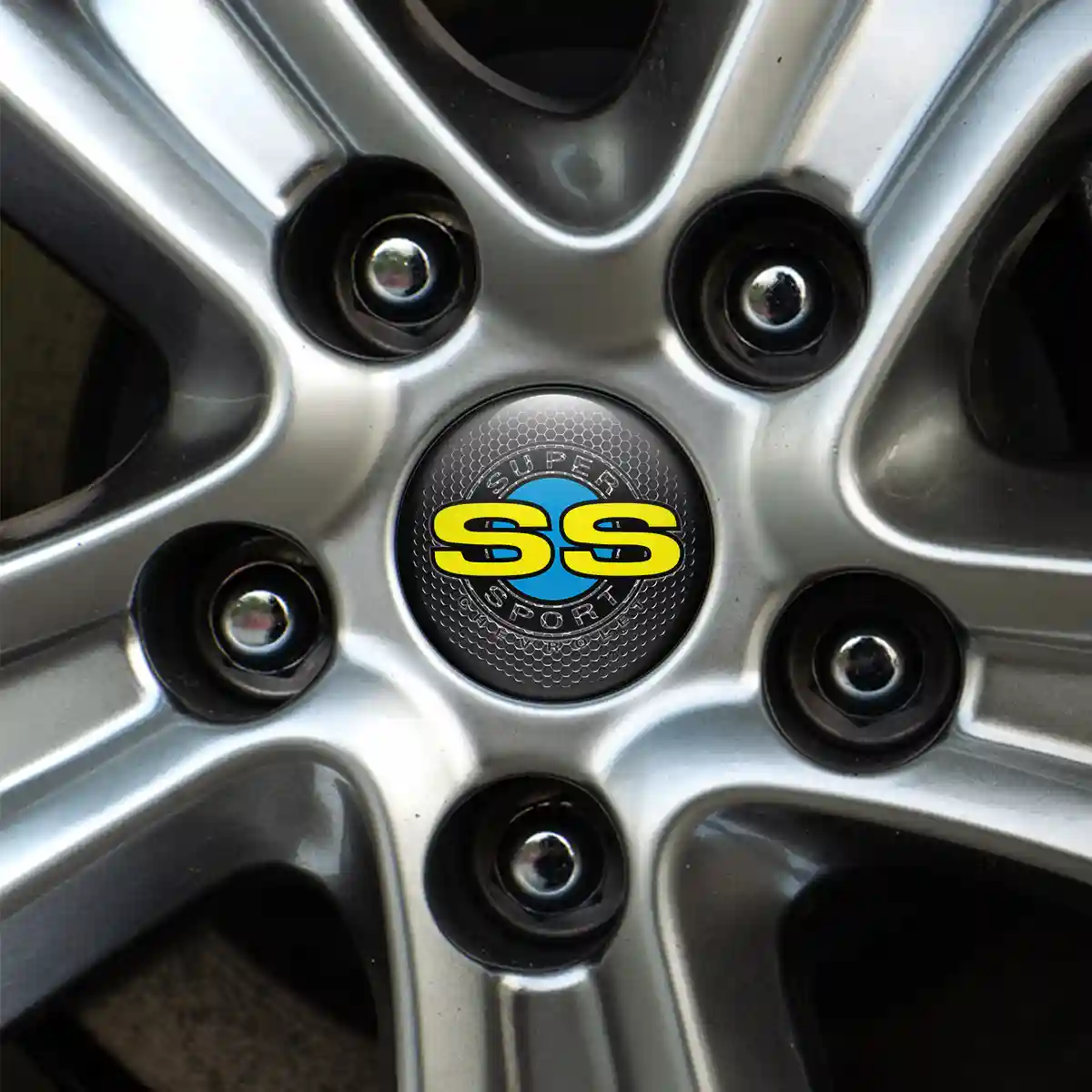 Chevrolet SS Emblem Center Hup Cap Stylish Design