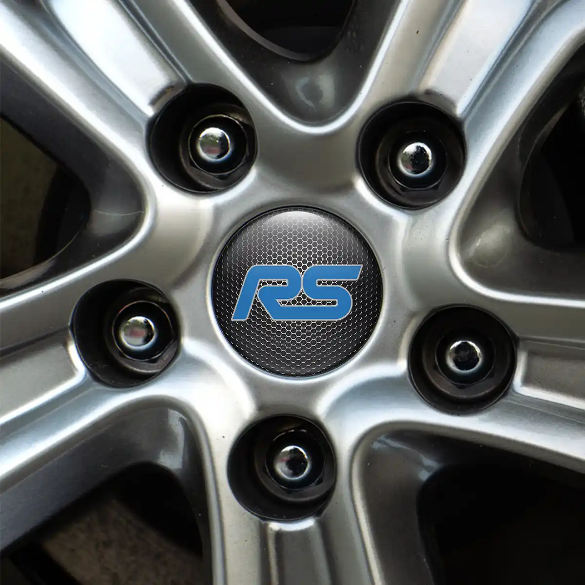 Ford RS Emblem Center Hup Cap Stylish Design