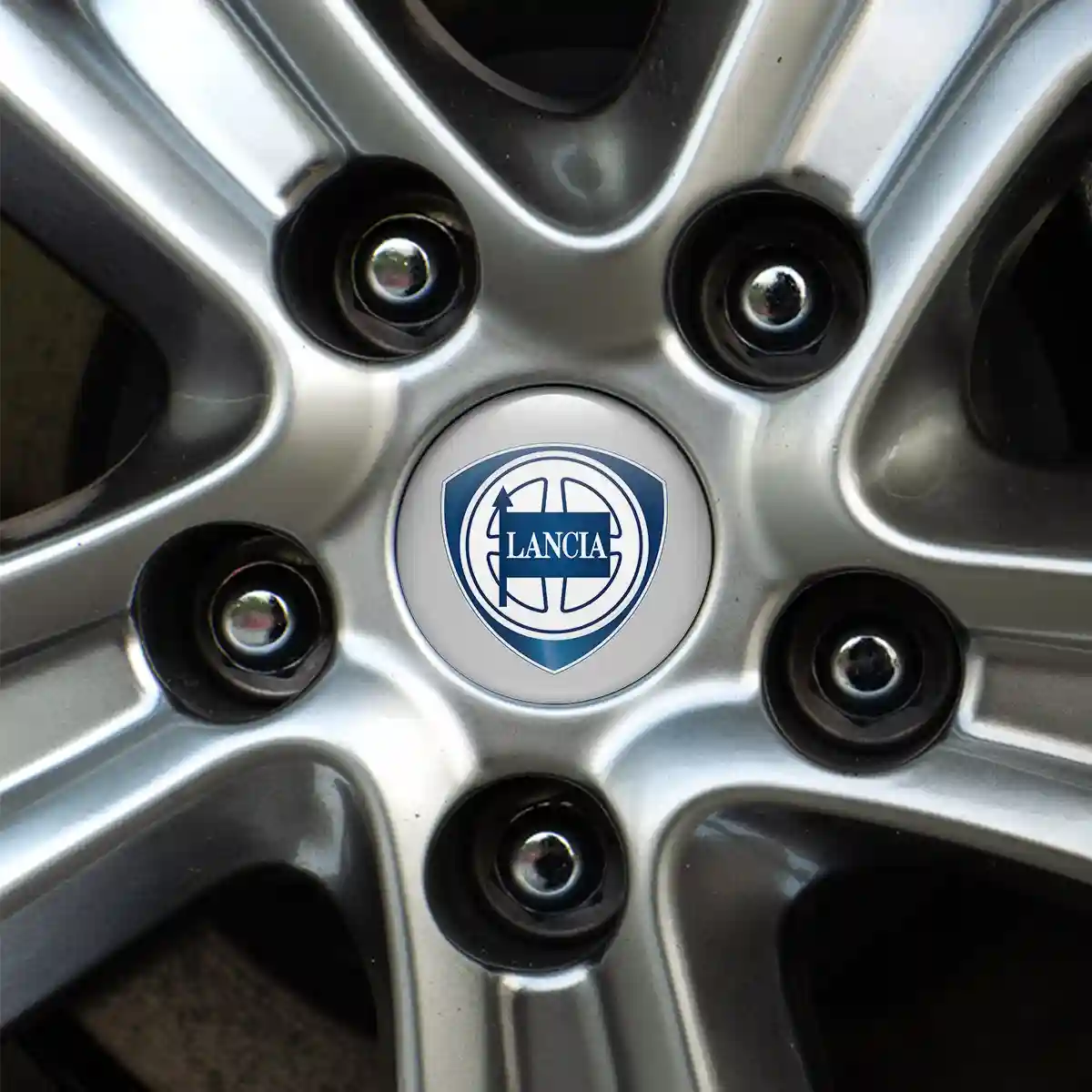 Lancia Badge Emblems Center Cap Stylish Design