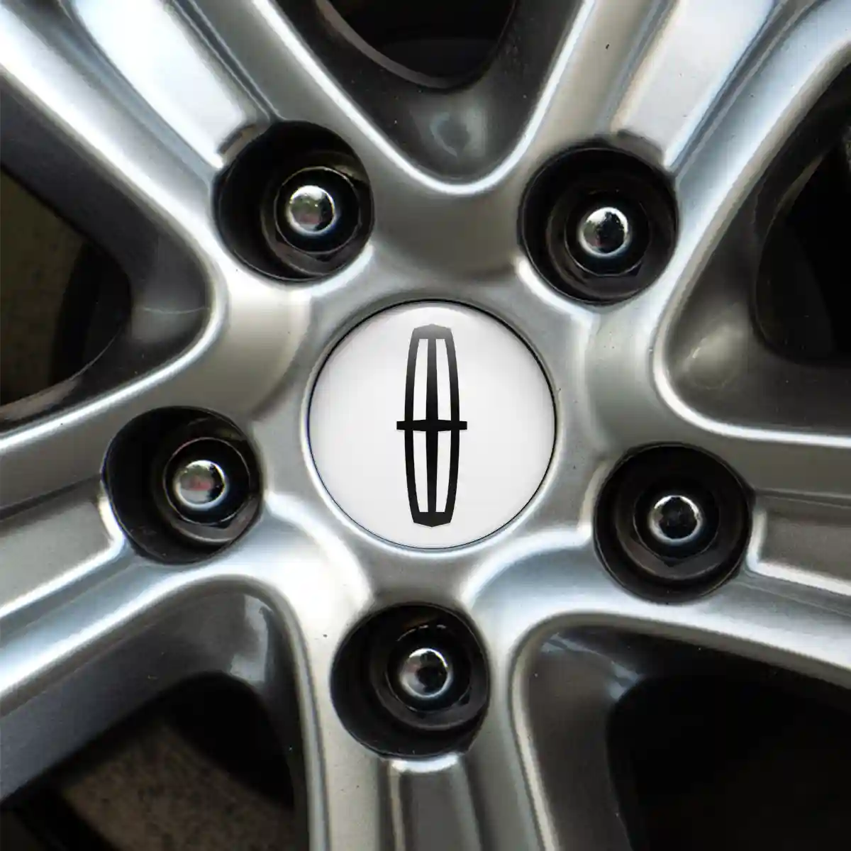 Lincoln Emblem Center Hub Cap Self-Adhesive Sleek Style