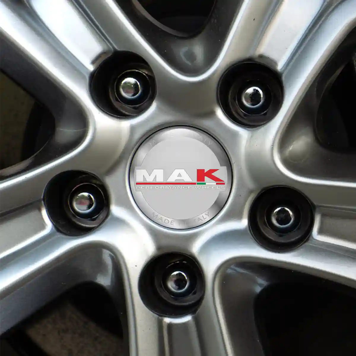 MAK Domed Sticker Sleek Style