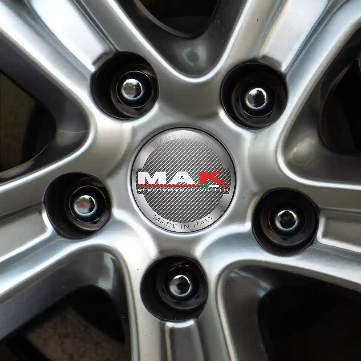 MAK Emblem Center Hup Cap Sleek Style
