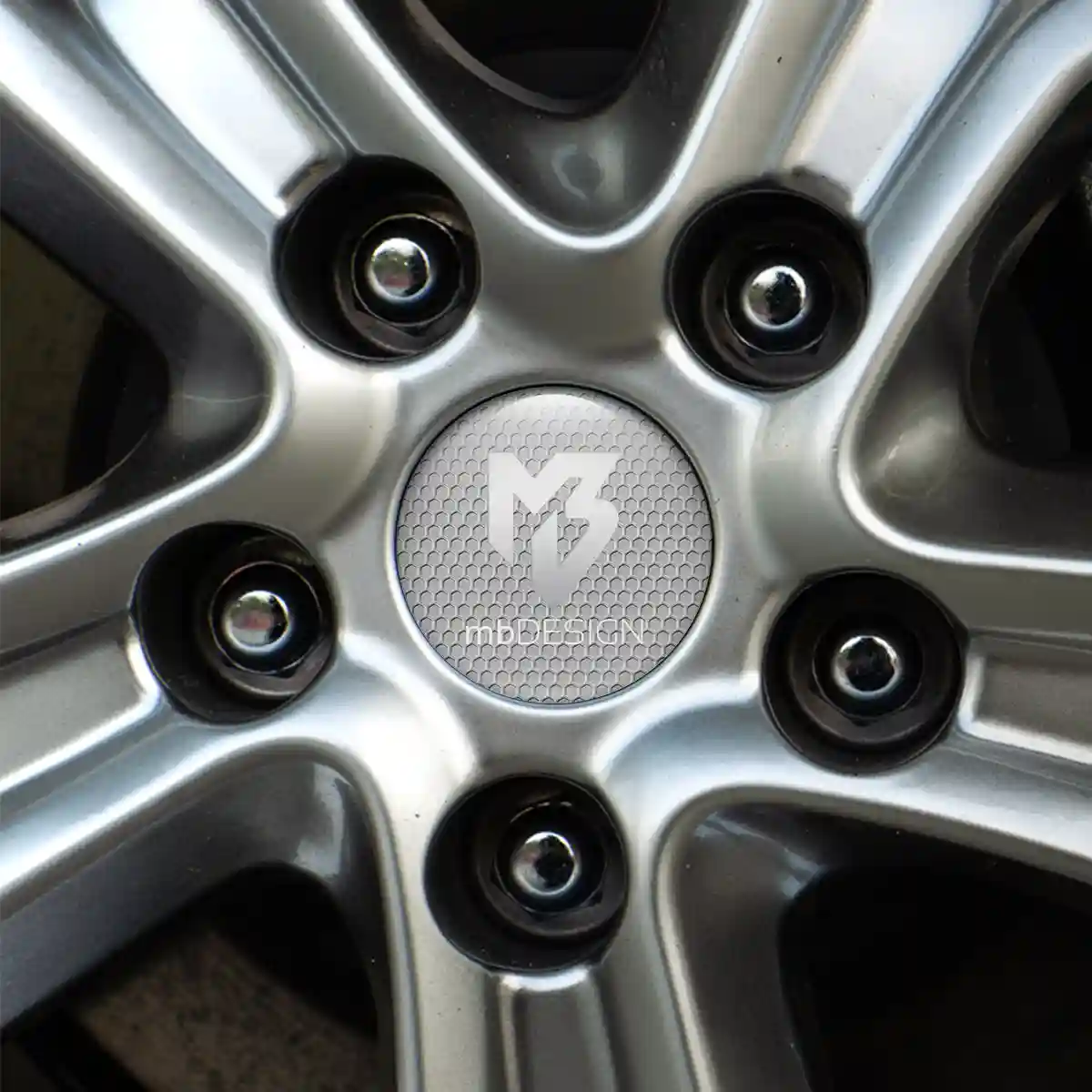mbDesign Domed Sticker Sleek Style