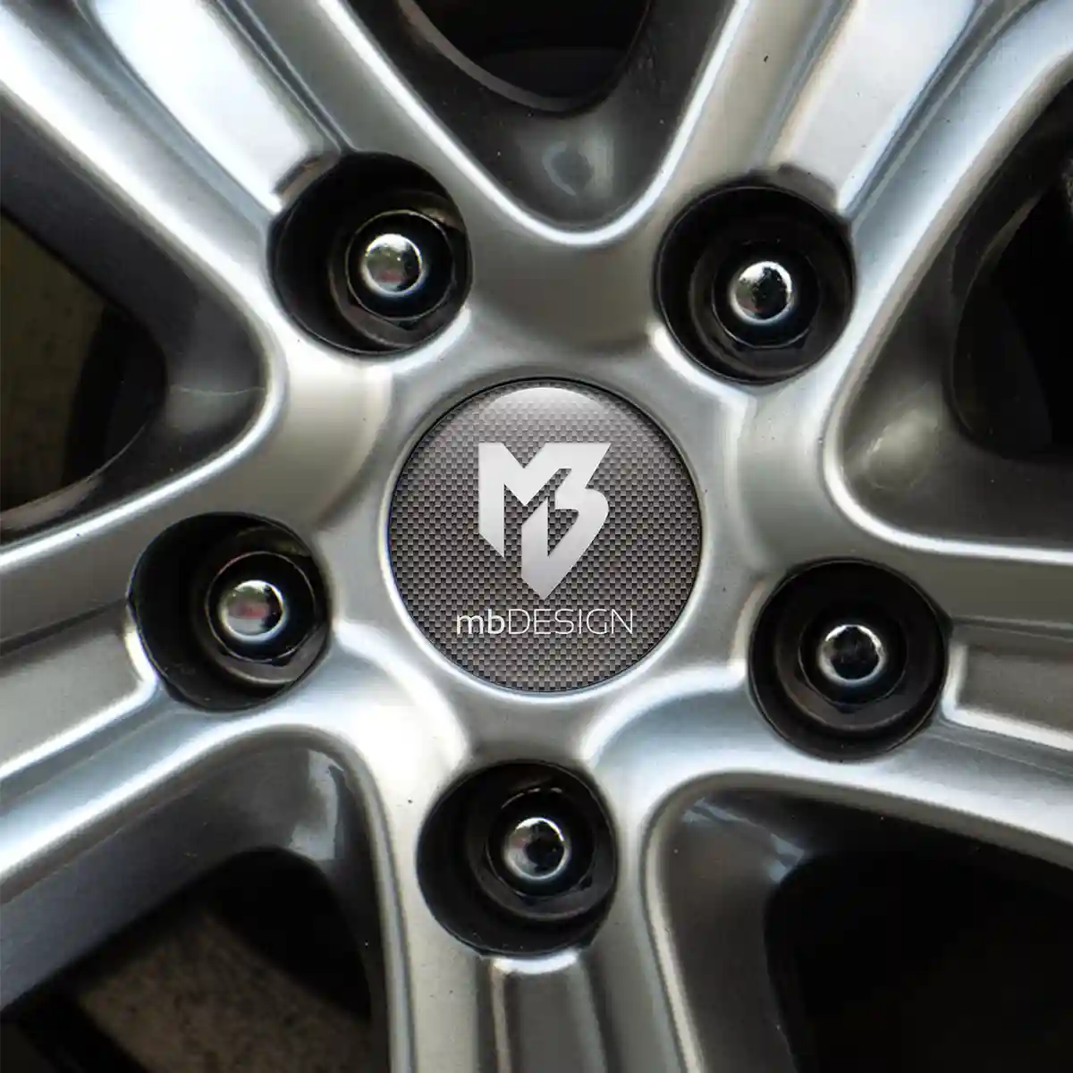 mbDesign Logo Emblem Sleek Style