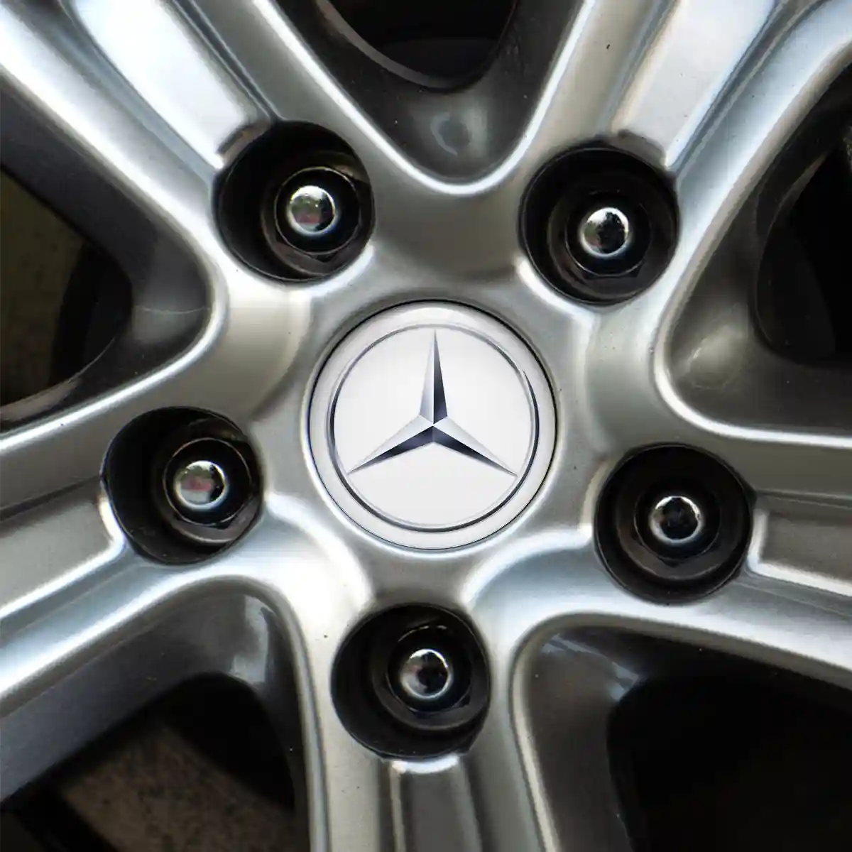 Mercedes Emblem Epoxy Self-Adhesive Stylish Design