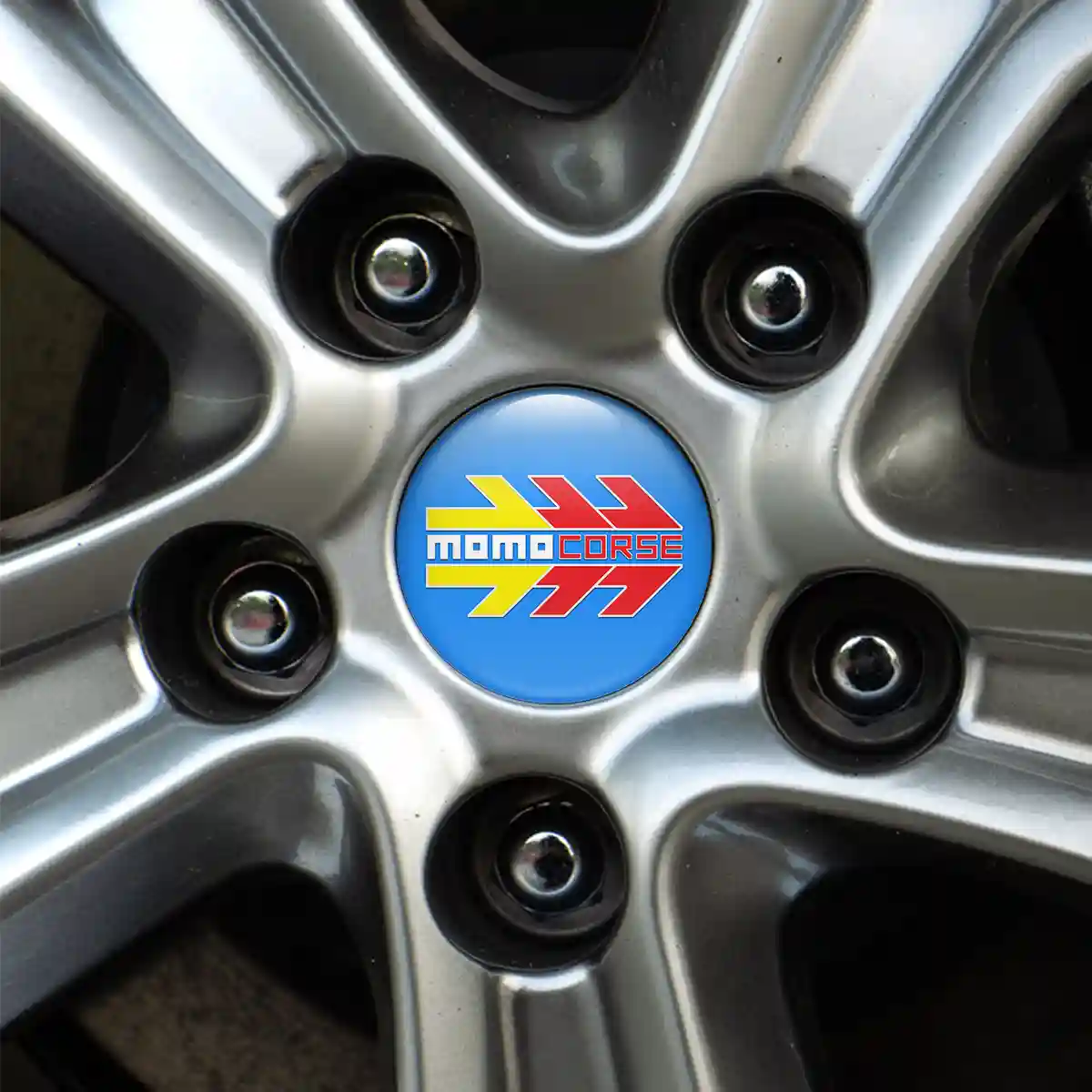 MOMO Badge Emblems Center Cap Elite Finish