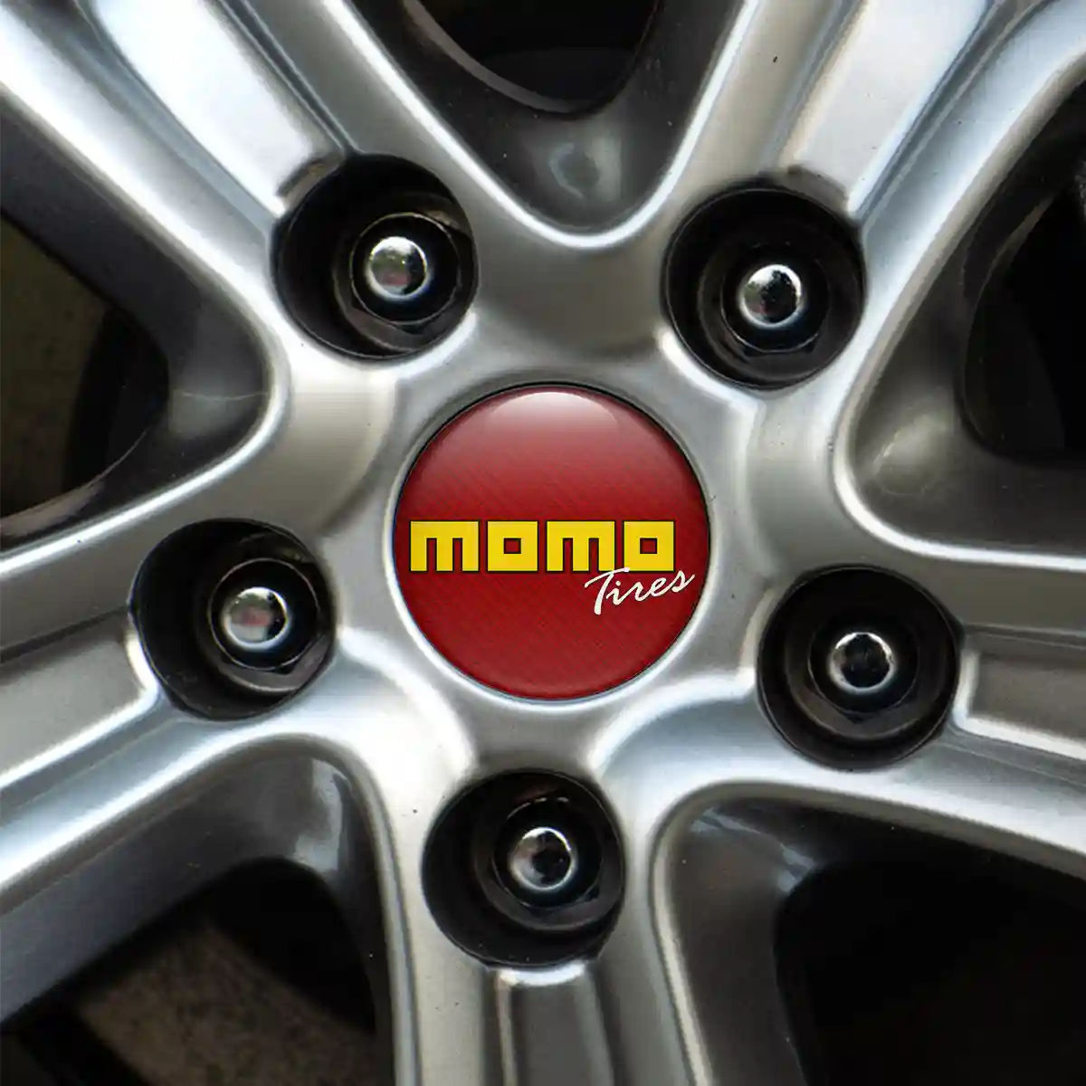 MOMO Domed Sticker Sleek Style