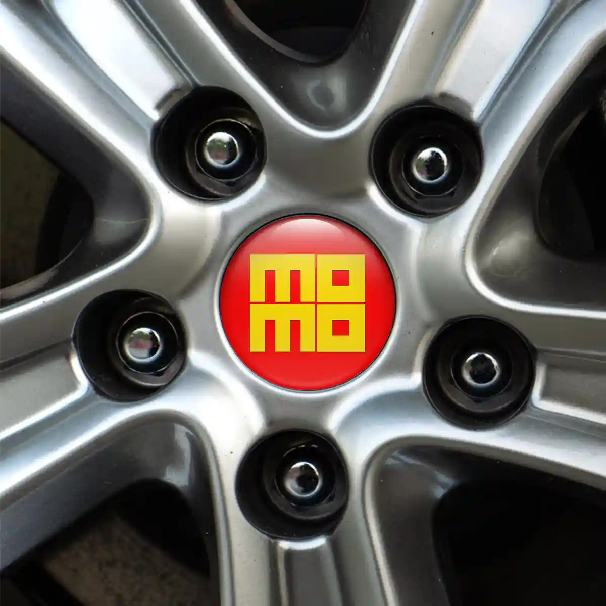 MOMO Silicone Emblem Prime Quality