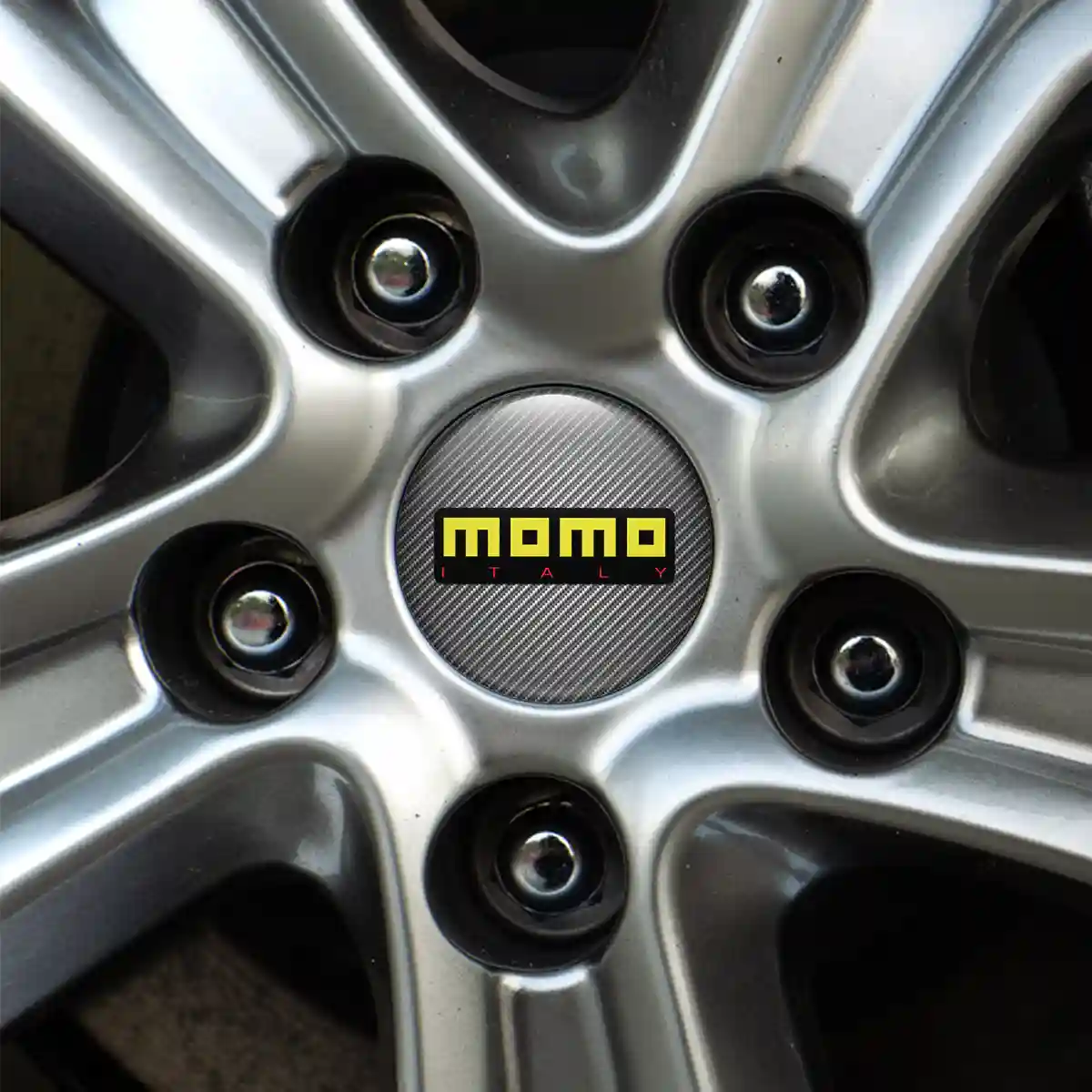 MOMO Wheel Emblem Self-Adhesive Elite Finish