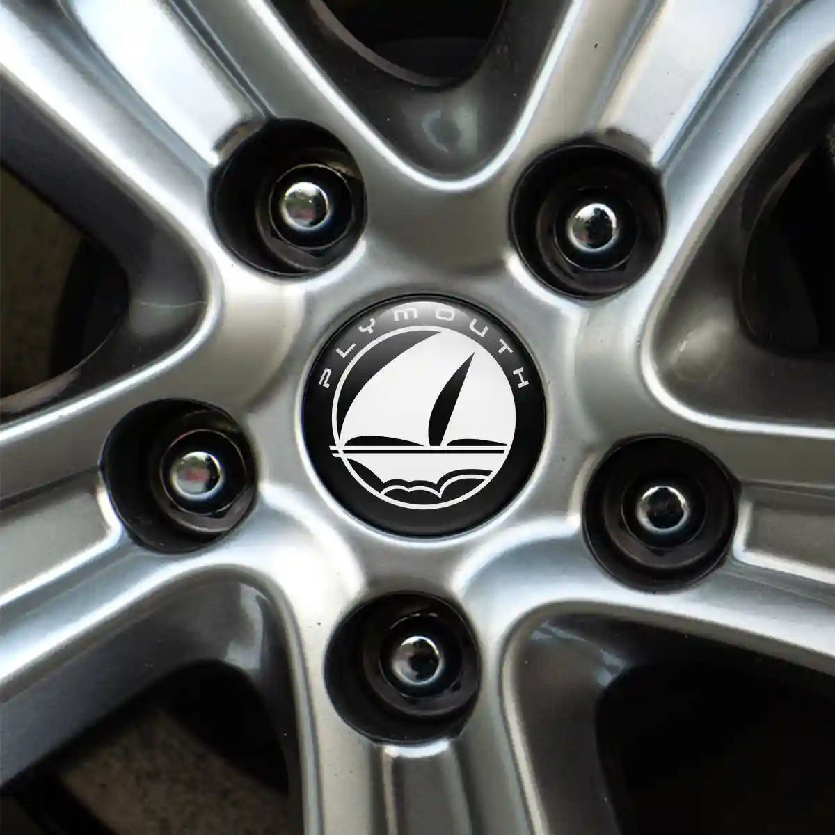 Plymouth Emblem Center Hup Cap Sleek Style