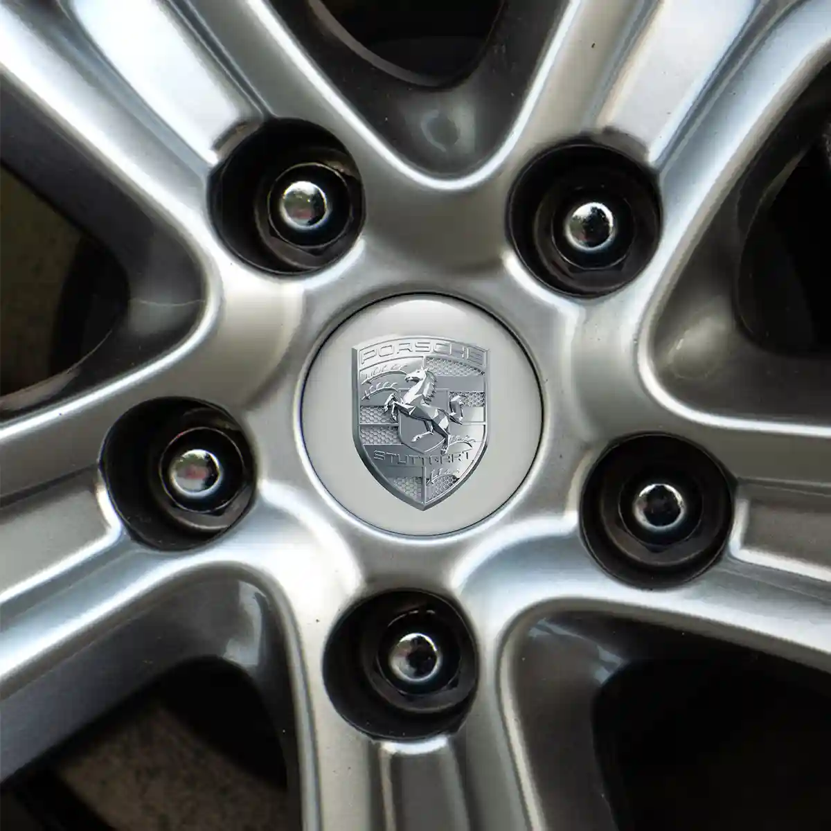 Porsche Domed Emblem Outer Style