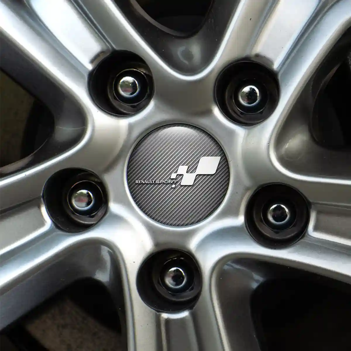 Renault Emblem Center Hup Cap Sleek Style