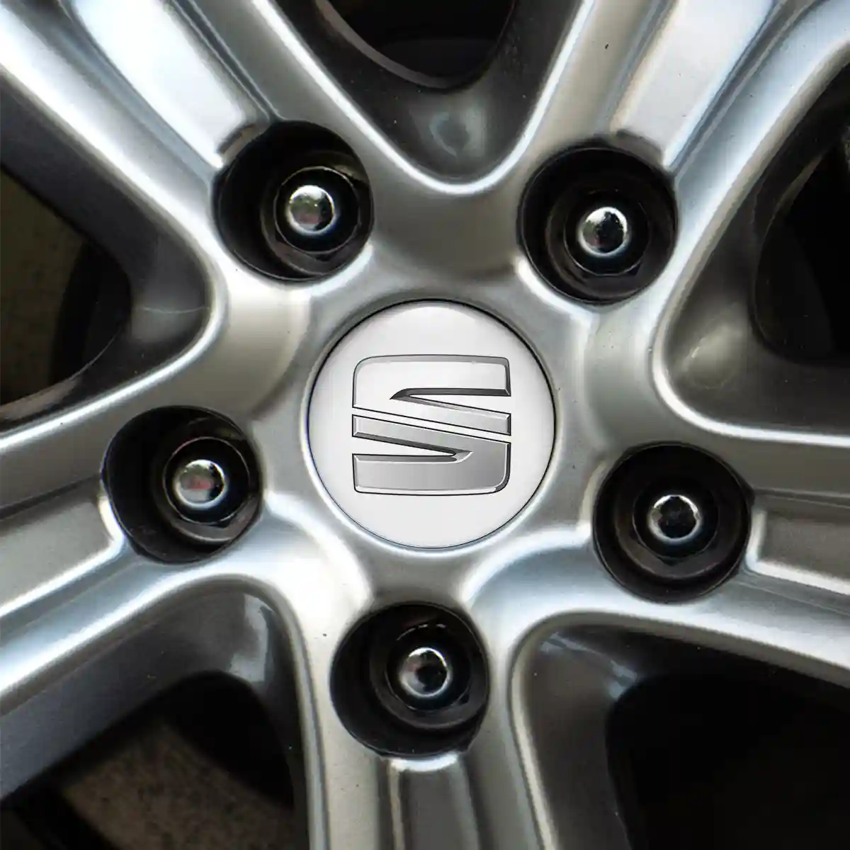 Seat Domed Sticker Elite Finish