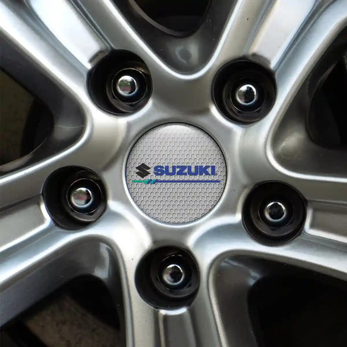 Suzuki Domed Emblem Self-Adhesive Prestige Line