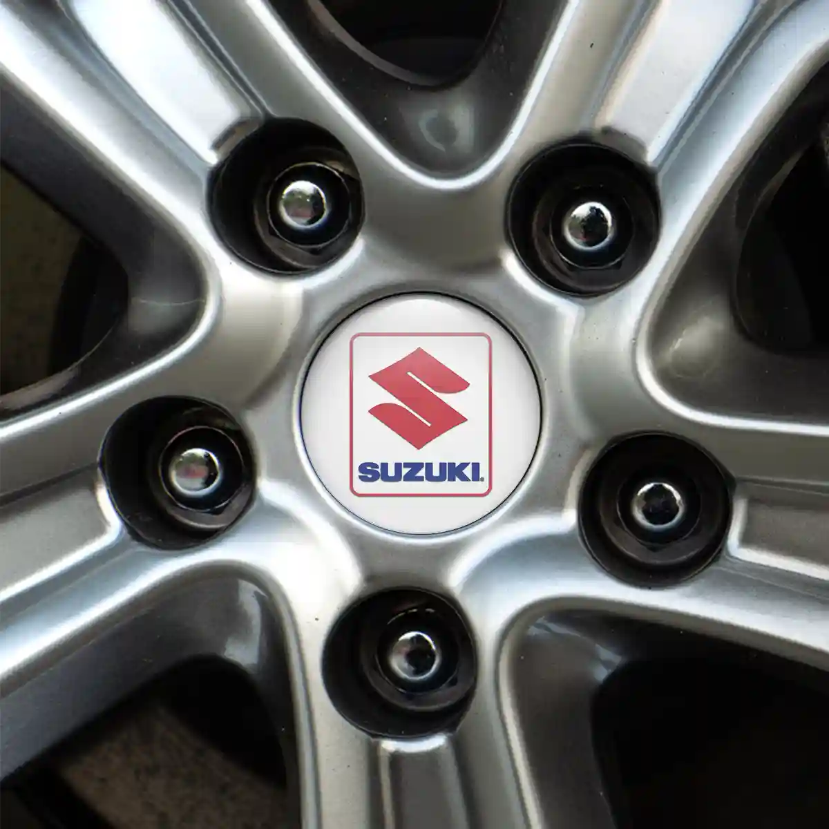 Suzuki Emblem Center Hup Cap Refined Design